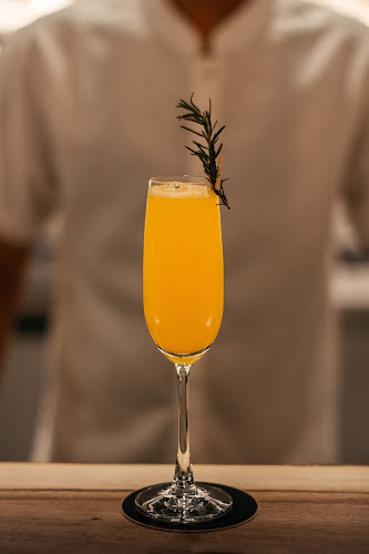 38 ถนน หลวงพ่อฉ้วน ตำบล กะรน อำเภอเมืองภูเก็ต ภูเก็ต 83100