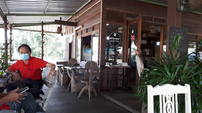 ร้านสภากาแฟฅนจันทบูร ตลาดเจริญสุข - การบริการอาหารและที่พัก