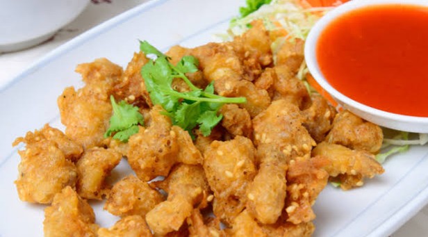 เดอะบอสภูเก็ต - การบริการอาหารและที่พัก