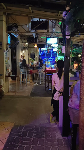 โคโคสนุส - การบริการอาหารและที่พัก