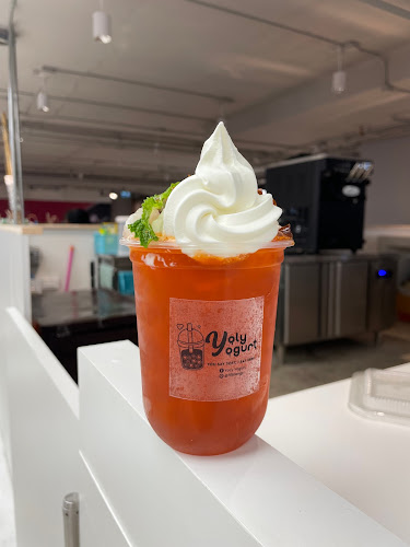 Comentarii opinii despre YoLy Yogurt