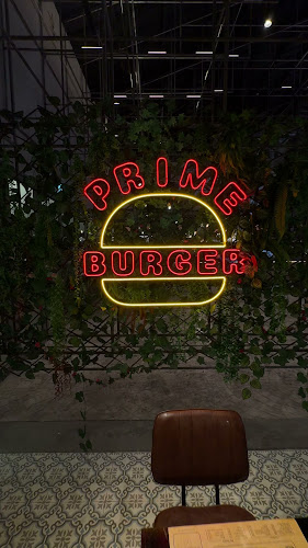 Opinii despre Prime Burger Porto De Phuket în อำเภอถลาง - การบริการอาหารและที่พัก