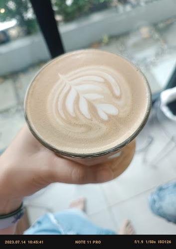 MIAMI.Coffee - การบริการอาหารและที่พัก