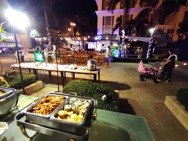 DEE BEACH PUB & RESTAURANT - อำเภอบางละมุง