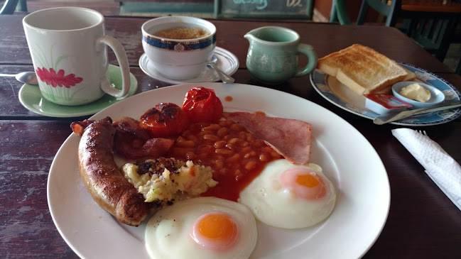 129 131 ถ.ธรรมนูญวิถี ตำบล หาดใหญ่ อำเภอหาดใหญ่ สงขลา 90110