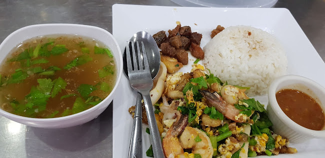 ยอดผักเมืองทอง ราดหน้า