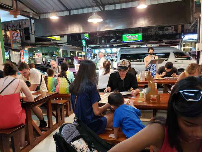 Opinii despre ร้านNumber.6 patong în อำเภอกะทู้ - การบริการอาหารและที่พัก