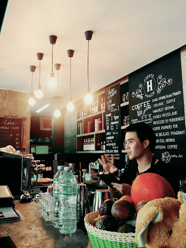 Opinii despre HANZA BAR & BISTRO în อำเภอบางละมุง - การบริการอาหารและที่พัก