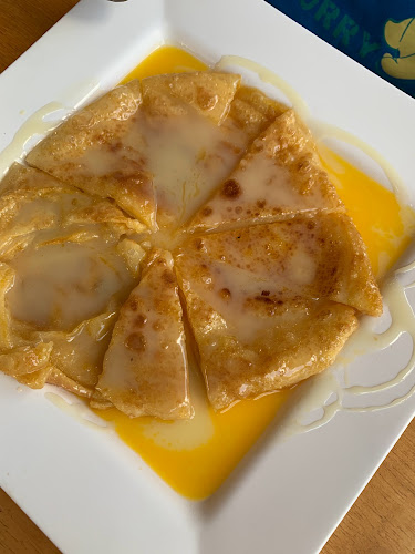 กูโรตีชาชัก แหลมฉบัง - การบริการอาหารและที่พัก