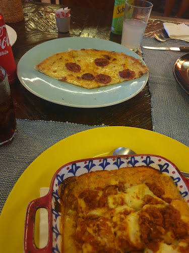 98/16 moo1 wiset rd, nai harn, phuket, thailand