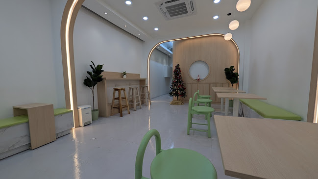 Ice Japan Premium Soft Cream & Slow Bar