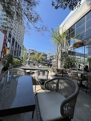 Sweet cigarette cafe&bar