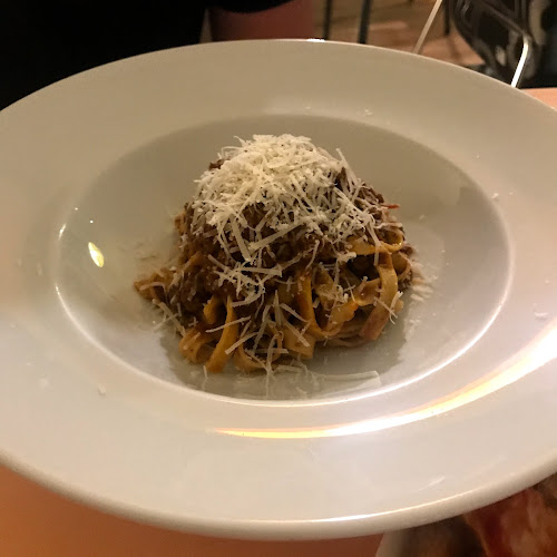 Bocconcino Phuket - การบริการอาหารและที่พัก