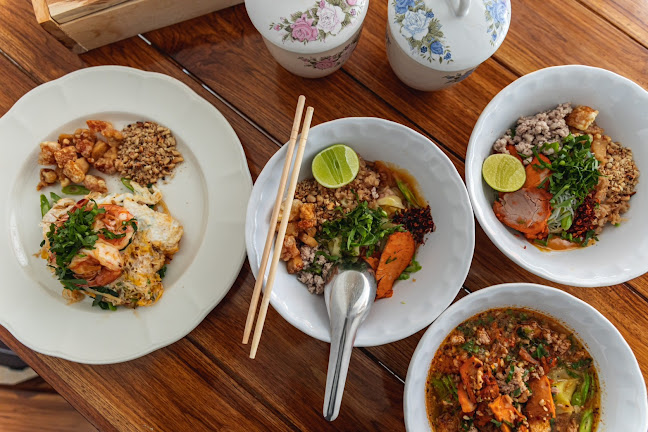 ร้านผัดไทยยายละม่อม - อำเภอเมืองกำแพงเพชร