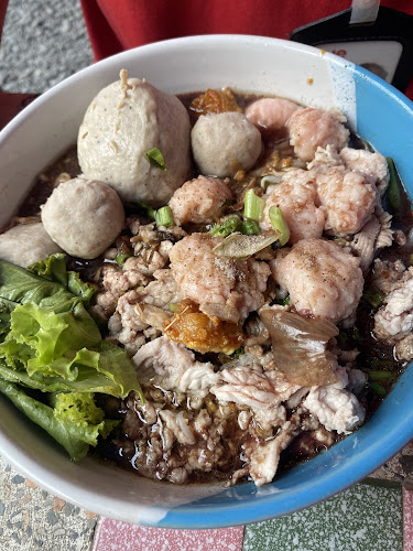 ร้านก๋วยเตี๋ยวเนื้อจัมโบ้ - อำเภอบางพลี