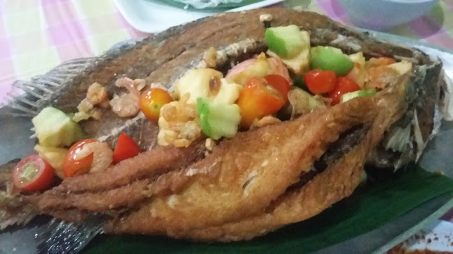 ร้านบุษบาปลาย่าง - การบริการอาหารและที่พัก