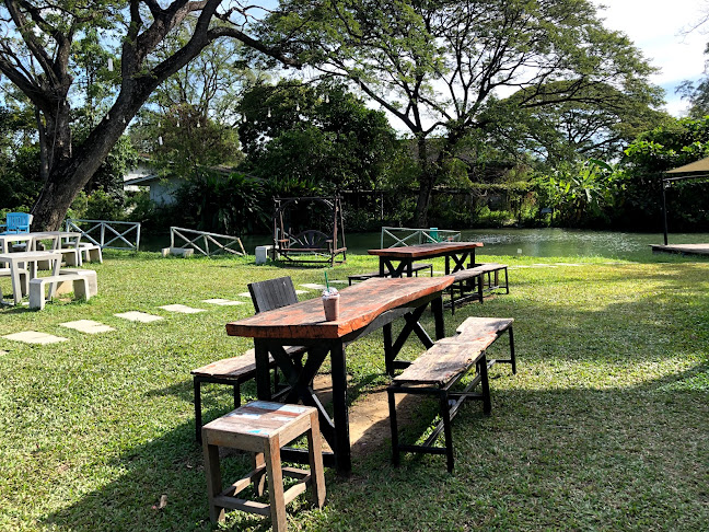 ร้านสะพานโยง จ.ศ. ๑๒๗๙ - การบริการอาหารและที่พัก