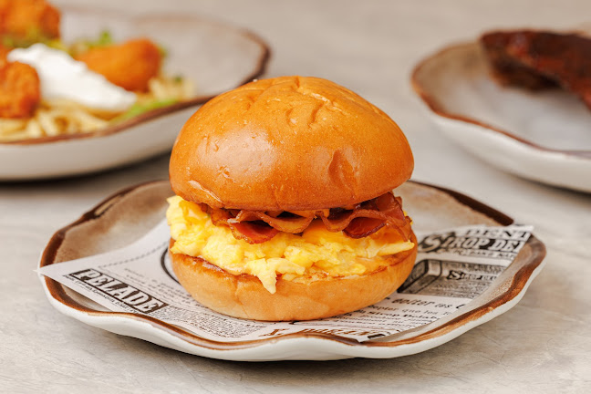 Cafe Delight Phuket Old Town - การบริการอาหารและที่พัก