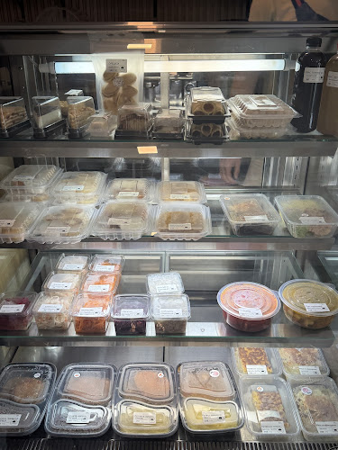 ХОЛОДЕЦ семейное кафе - การบริการอาหารและที่พัก