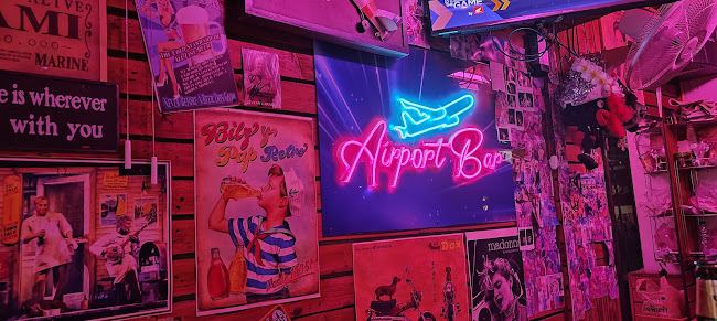 Airport Bar - การบริการอาหารและที่พัก