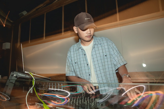 Fomo Barr - การบริการอาหารและที่พัก