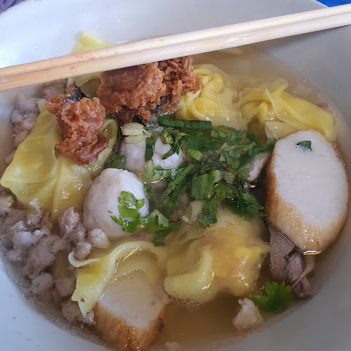 Comentarii opinii despre Charcoal Noodles, Naklua - บะหมี่เตาถ่าน นาเกลือ