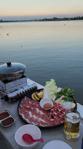 ล้านวิวชาบูริมน้ำ