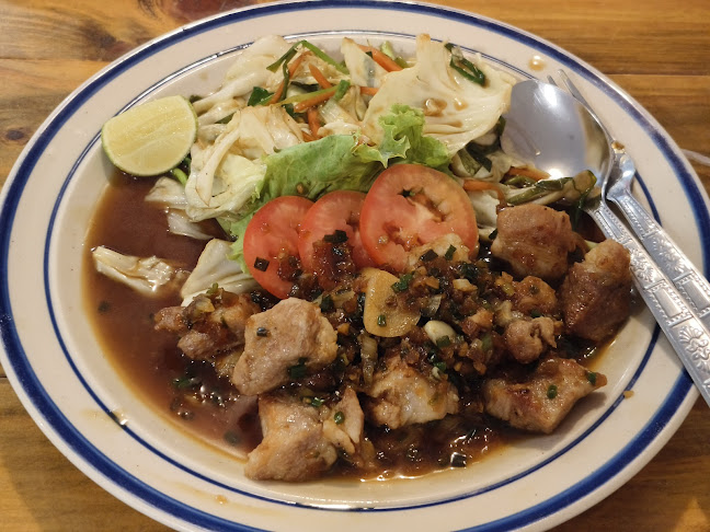 โทโมดาจิ - การบริการอาหารและที่พัก