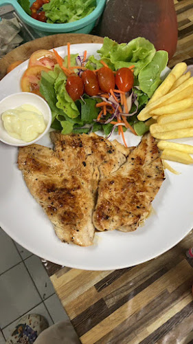 Buddha Lounge & Bar - การบริการอาหารและที่พัก