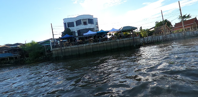 ล้านวิวชาบูริมน้ำ