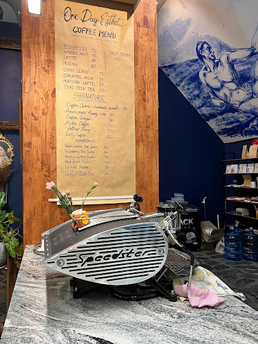 One day esthetic ART CAFE - อำเภอบางละมุง