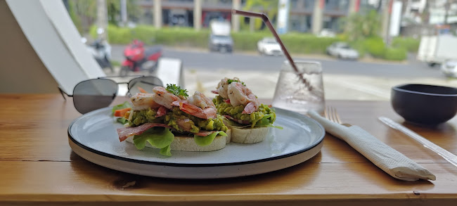 Opinii despre Café Delishh | Surin Beach în อำเภอถลาง - การบริการอาหารและที่พัก