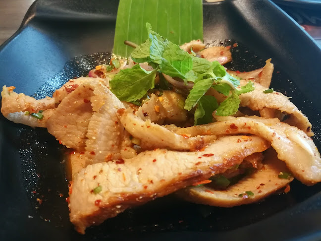 ร้านตำมั่ว The Walk นครสวรรค์ - การบริการอาหารและที่พัก