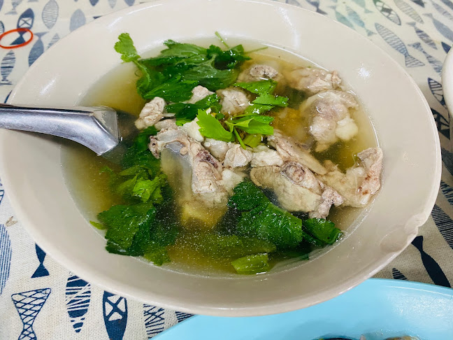 ร้านโจ๊กคุณแอ๋ม - การบริการอาหารและที่พัก