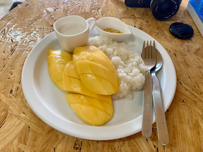 Opinii despre ข้าวเหนียวมะม่วงแม่สายทอง (ร้านใหม่ตรงข้ามการไฟฟ้า) în อำเภอบางละมุง - การบริการอาหารและที่พัก