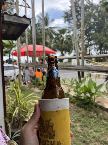 Capri Restaurant & Bar Karon - การบริการอาหารและที่พัก