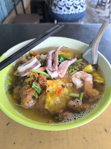 ร้านตาแพะ เย็นตาโฟทรงเครื่องระยอง - การบริการอาหารและที่พัก