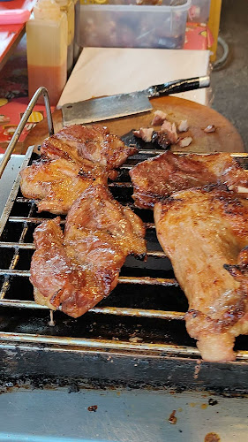 Opinii despre ร้านไก่ย่างน้องพัฒน์ ส้มตำแซ่บเวอร์ în อำเภอบางพลี - การบริการอาหารและที่พัก