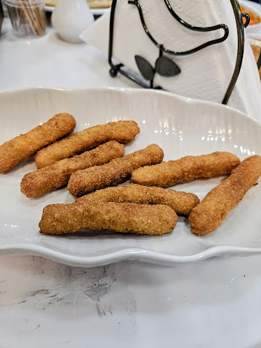 Rustic Lounge - การบริการอาหารและที่พัก