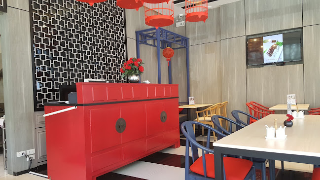 Pearl Noodle Cafe - การบริการอาหารและที่พัก