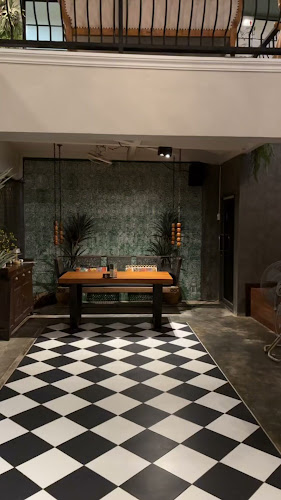 66 ถ. ทวีวงศ์ ตำบลป่าตอง อำเภอกะทู้ ภูเก็ต 83150