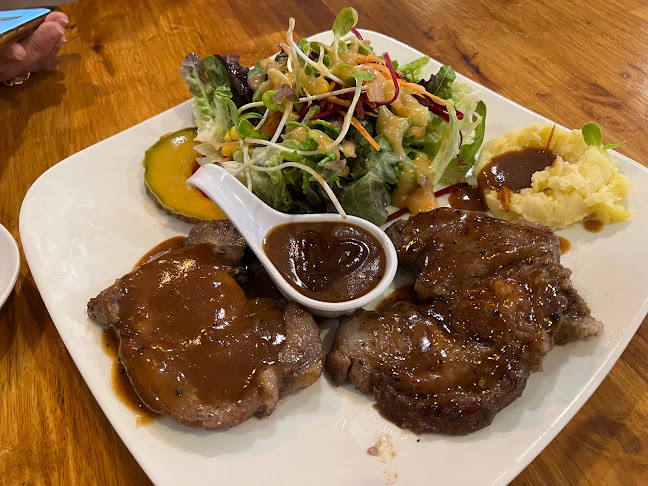 Opinii despre สเต็กอุบลฯ-บ้านอันดาสเต็กเฮ้าส์2 în อำเภอเมืองอุบลราชธานี - การบริการอาหารและที่พัก