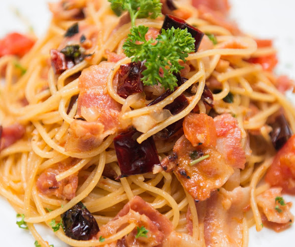 3 63 ถนน บ้านดอน-เชิงทะเล ตำบลเชิงทะเล อำเภอถลาง ภูเก็ต 83110