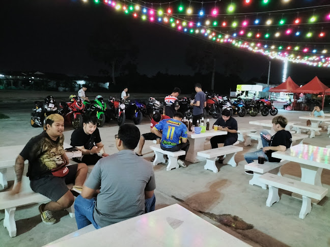 ตลาด ที่เดิม แหลมฉบัง - อำเภอศรีราชา