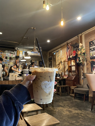 ชีวาคาเฟ่ - อำเภอบางละมุง