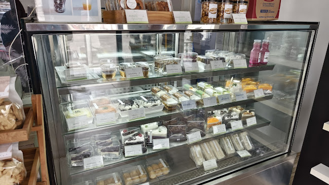 Sarin Coffee Shop - การบริการอาหารและที่พัก