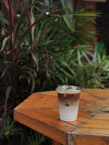 Saereesook ร้านกาแฟ เสรีสุข - การบริการอาหารและที่พัก