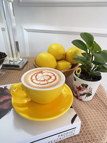 ริช..คาเฟ่ Rich rich - การบริการอาหารและที่พัก