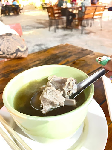 ข้าวต้มโชคอนันต์ (KhaotomChokarnan) - การบริการอาหารและที่พัก