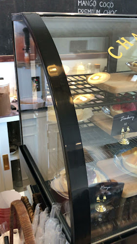 Comentarii opinii despre CHARLOTTE DOUGHNUTS Warehouse